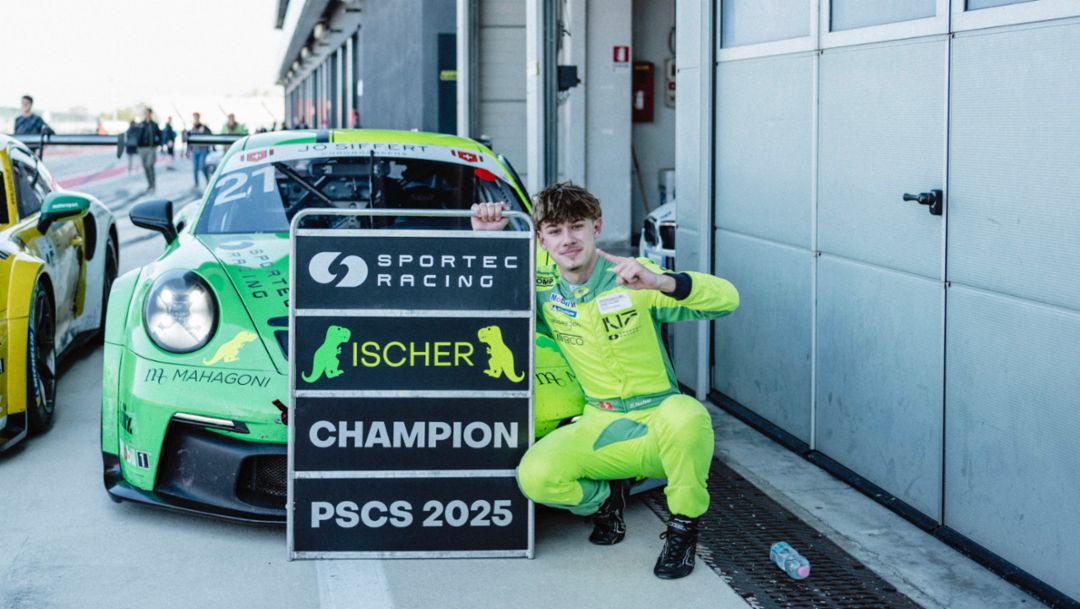 Der GT3 Cup-Champion des Porsche Sports Cup Suisse heisst Ethan Ischer