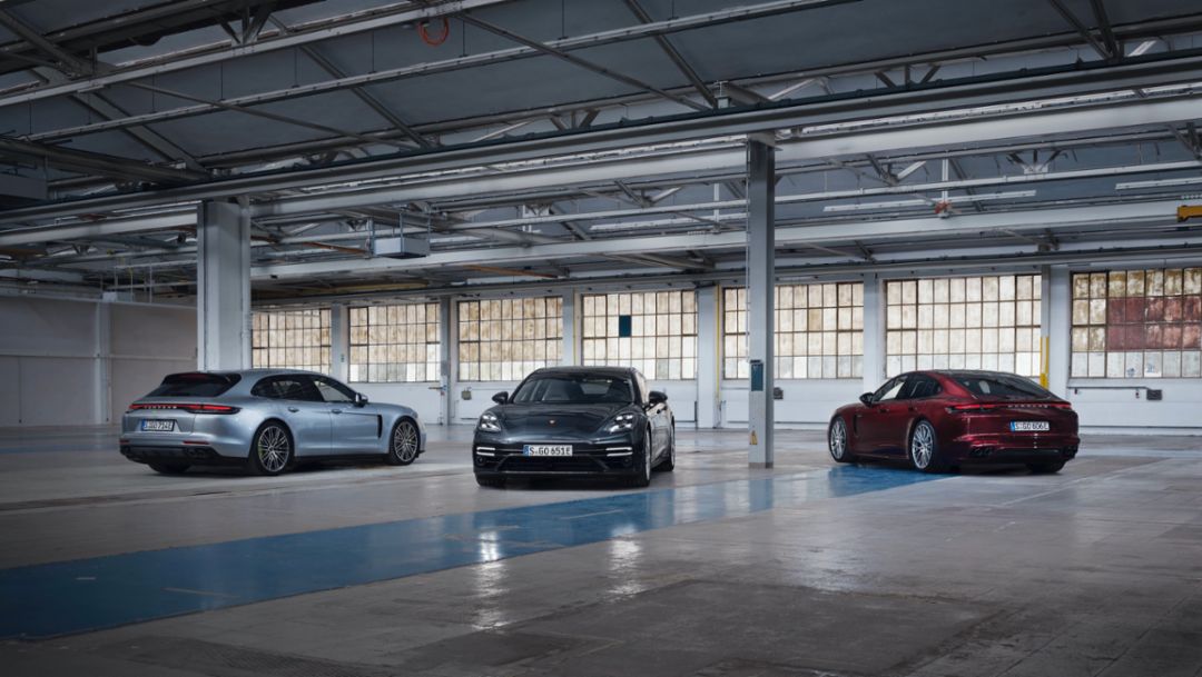 Panamera 4 E-Hybrid Sport Turismo, Panamera Turbo S E-Hybrid Executive, Panamera 4S E-Hybrid, l-r, 2020, Porsche AG