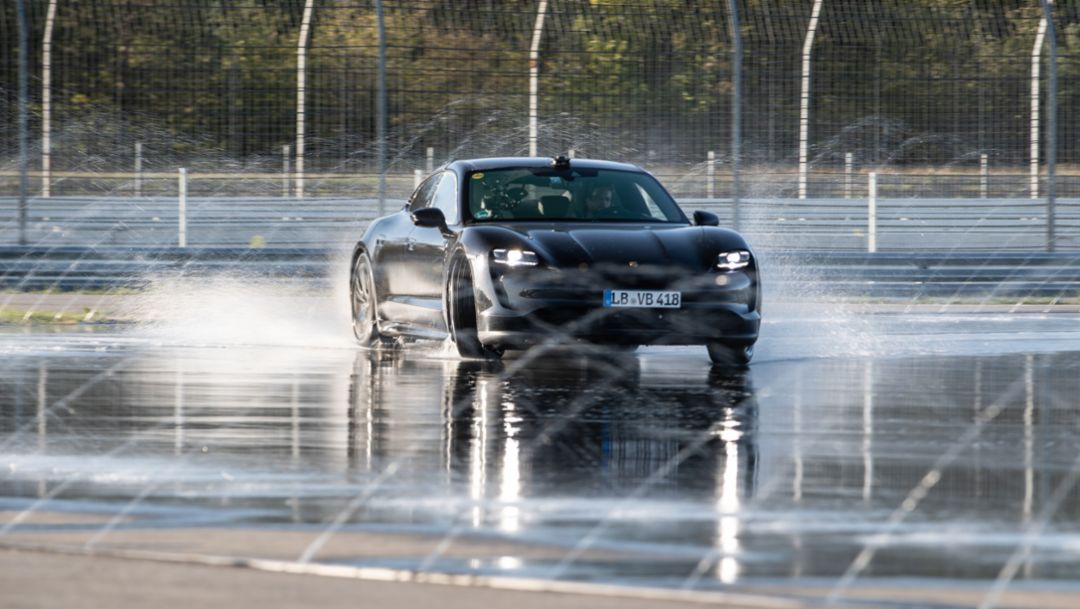 Porsche Taycan drift record