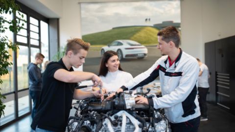 Porsche student workshop, VDI GaraGe, Leipzig, 2019, Porsche Leipzig GmbH
