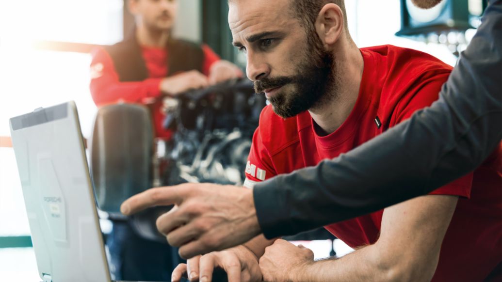 Programa de formaci&oacute;n TALENTIA, 2022, Porsche Ib&eacute;rica