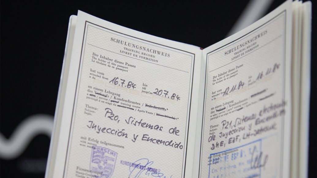 Un registro personal de los cursos de formaci&oacute;n, 40&ordm; aniversario de Porsche Ib&eacute;rica (1984-2024)