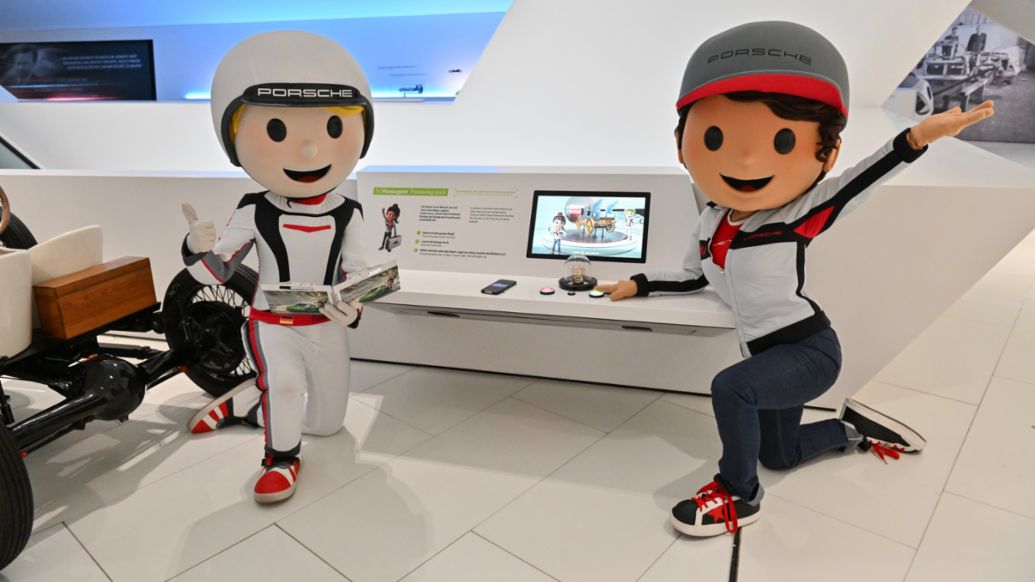 Tom Targa und Tina Turbo, Porsche Museum, 2023, Porsche AG