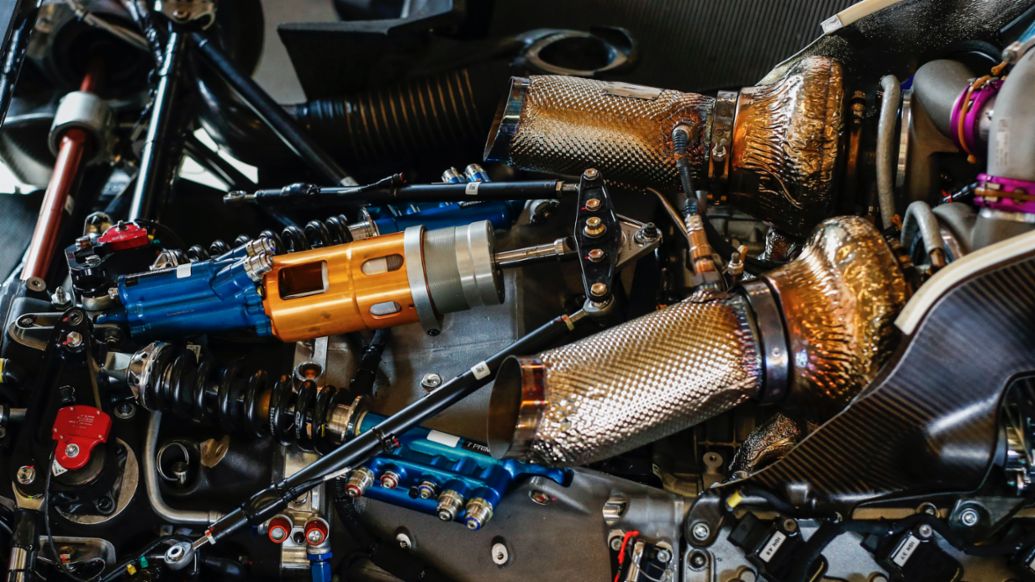 Porsche 963, V8 twin turbo engine, 2023, Porsche AG