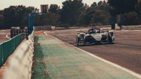 Porsche continues its Formula E preparations