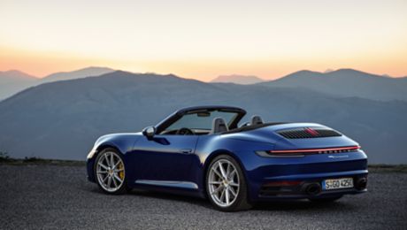 All set for open-top season – the new 911 Cabriolet