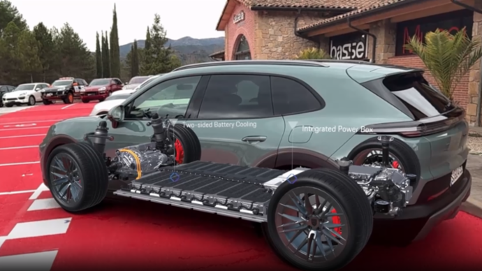 Cayenne Eléctrico Realidad Aumentada