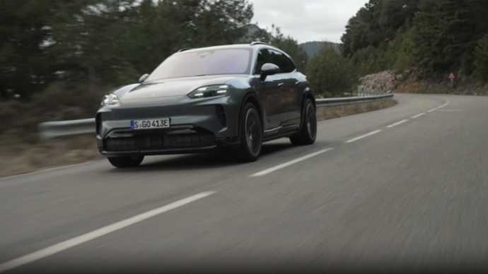 Cayenne Eléctrico, S-GO 413E, Media Drive Barcelona