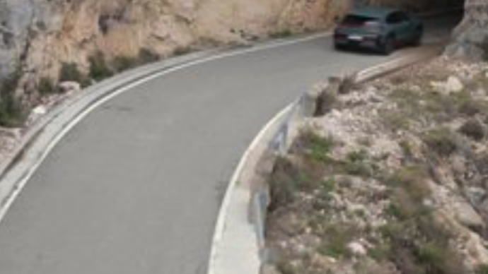 Cayenne Turbo Electric, S-GO 469E, Media Drive Barcelona, Portrait