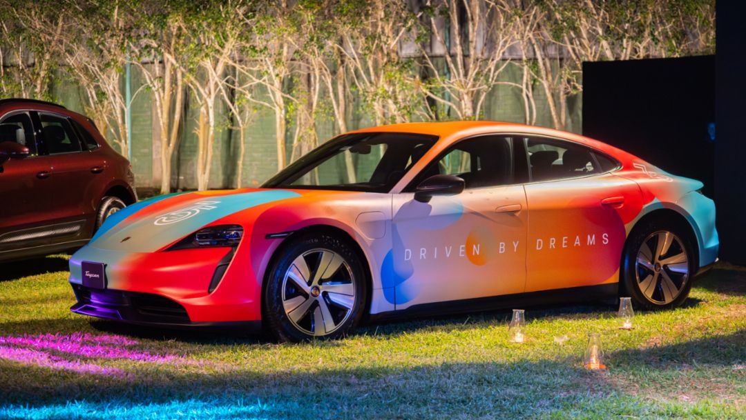 Porsche Perú, organiza una gran cena exclusiva para clientes a cargo del reconocido chef Felipe Ossio.