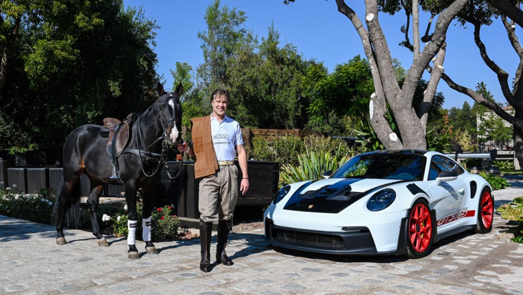 Porsche y caballos: pasiones únicas