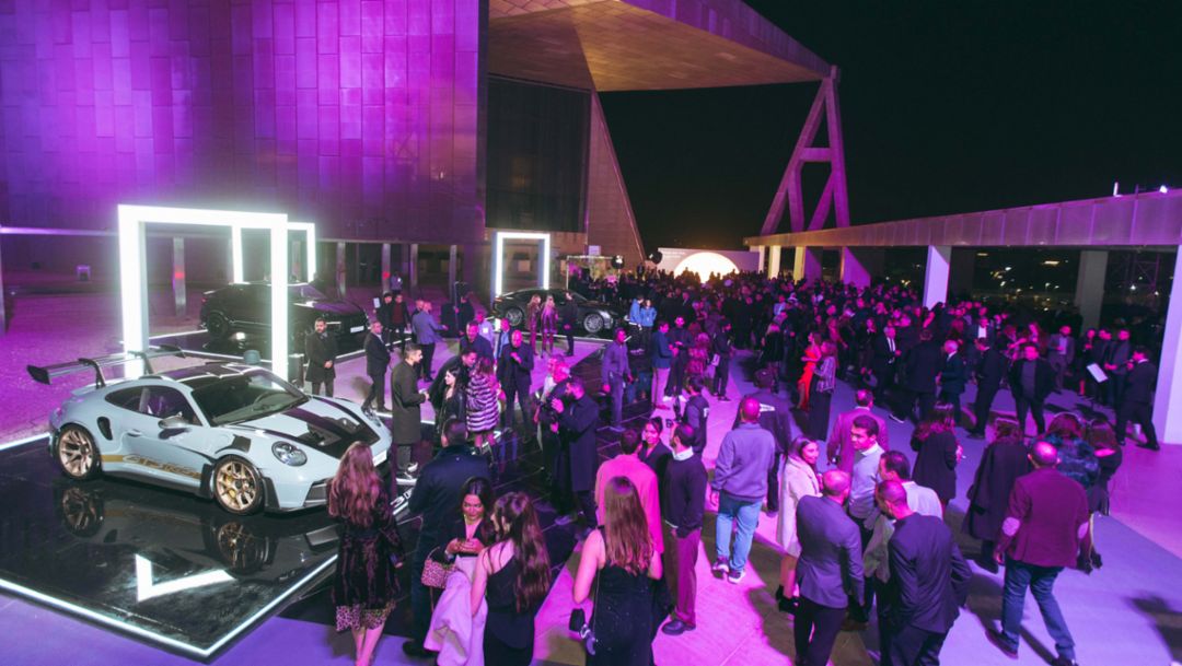 Spectacular launch for new Macan and 911 in Egypt