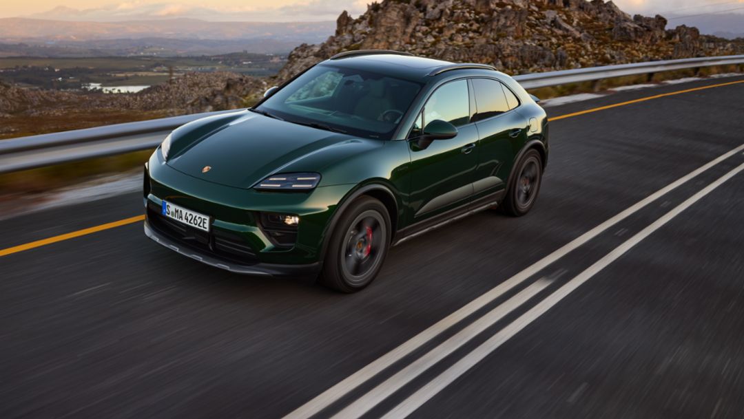 Porsche dublează numărul de versiuni din gamă pentru modelul Macan complet electric