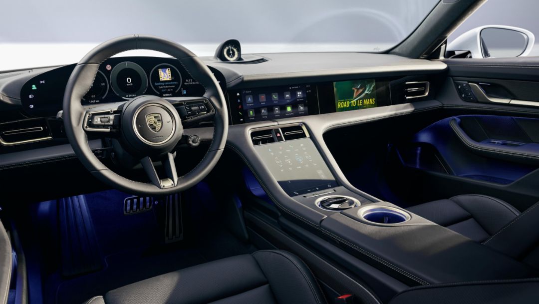 Porsche is further enhancing its in-car digital systems