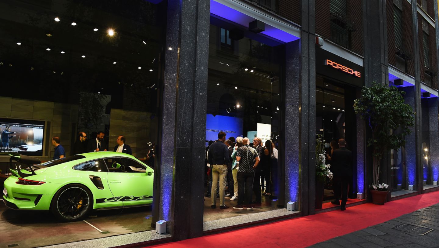 Porsche Studio, Via della Spiaga 