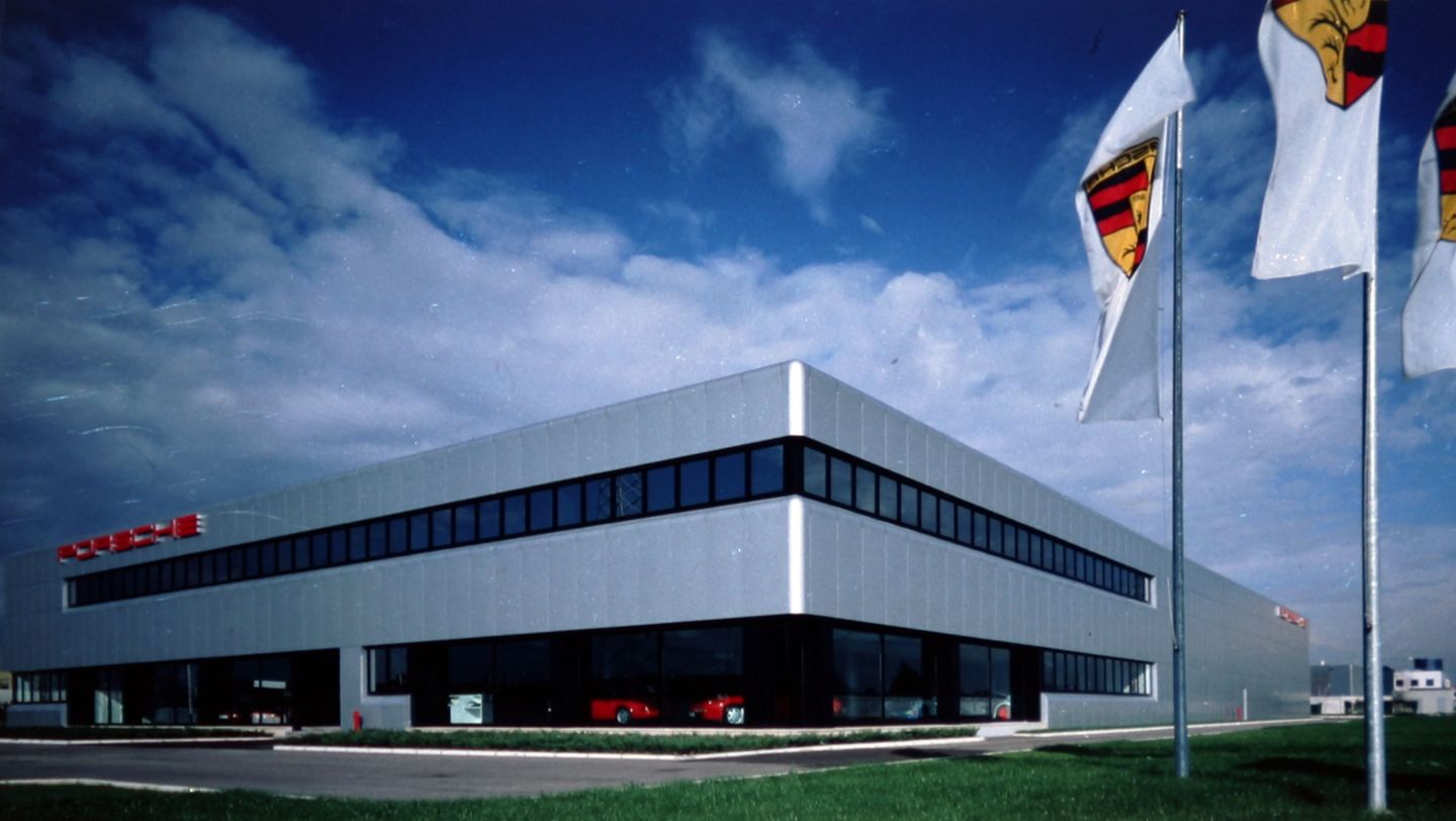 Anni 90: sede Porsche Italia in Corso Stati Uniti a Padova 