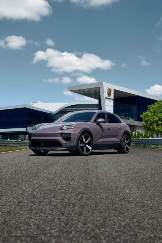 Porsche Experience Centers welcome the new Macan Electric to the track