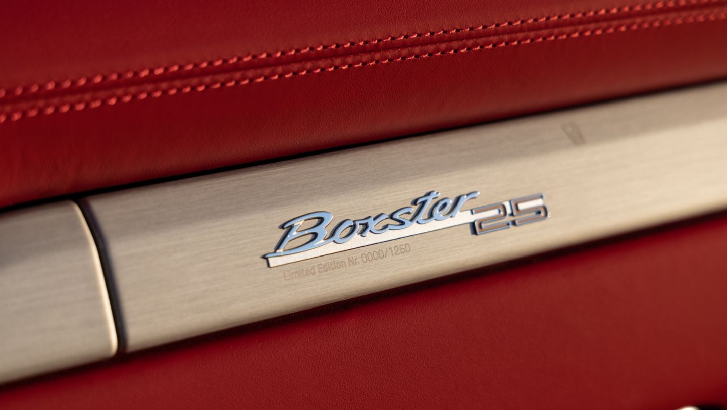 Boxster 25 years, GT Silver, 2021, PCNA