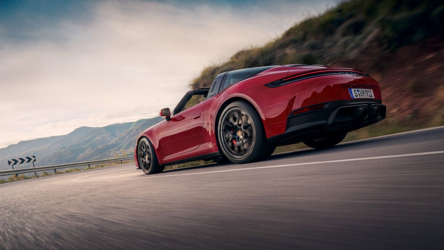 2025 Porsche 911 Targa 4 GTS