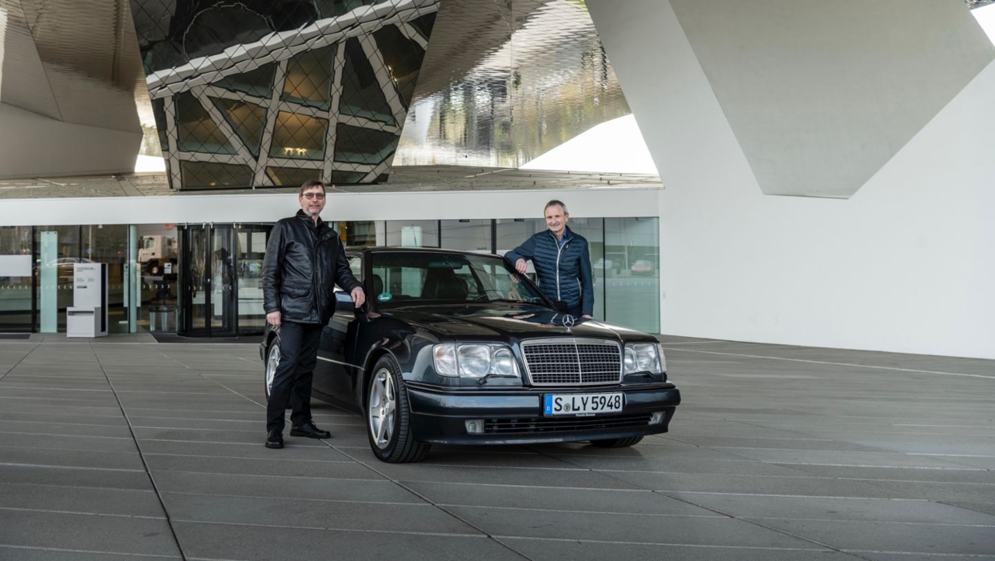 Michael Hölscher, Projektleiter Entwicklung, Michael Mönig, Prototypenmanagement, l-r, Mercedes-Benz 500 E, 2021, Porsche AG