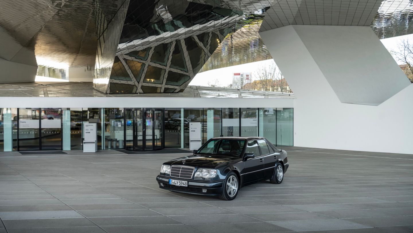 Mercedes-Benz 500 E, 2021, Porsche AG