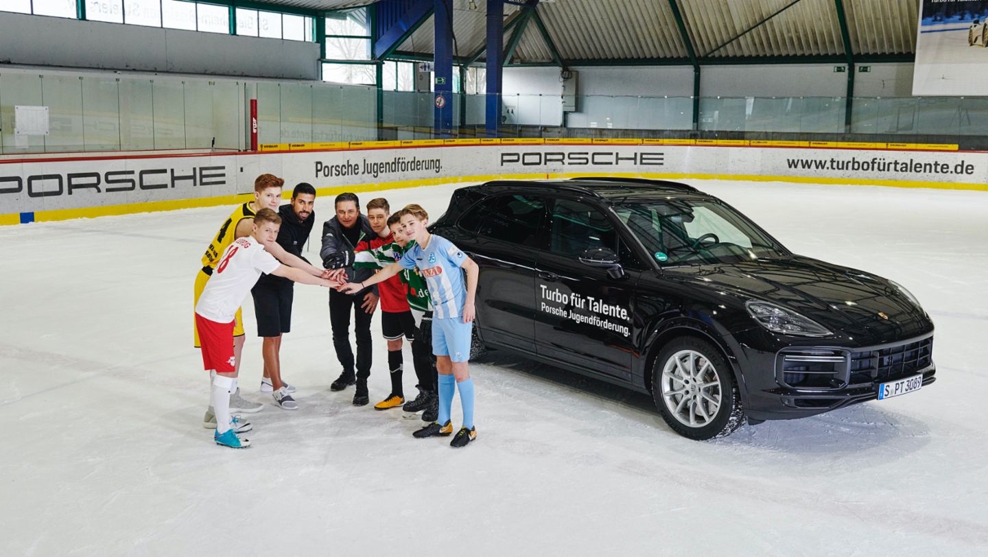 Sami Khedira, 2021, Porsche AG