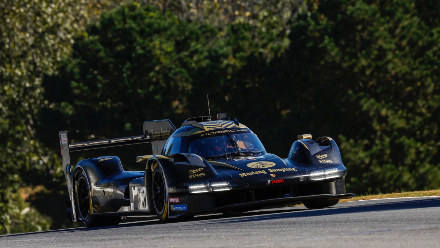Porsche 963, Proton Competition (#5), Gianmaria Bruni (I), Bent Viscaal (NL), Alessio Picariello (B), IMSA, Road Atlanta, USA, 2024, Porsche AG