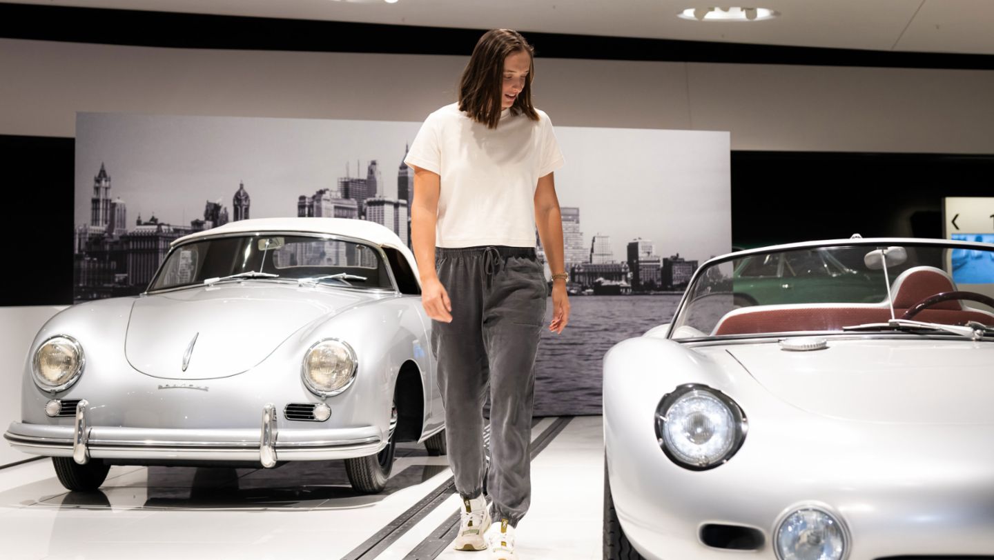 Iga Swiatek, Porsche Museum, Porsche Tennis Grand Prix, 2024, Porsche AG