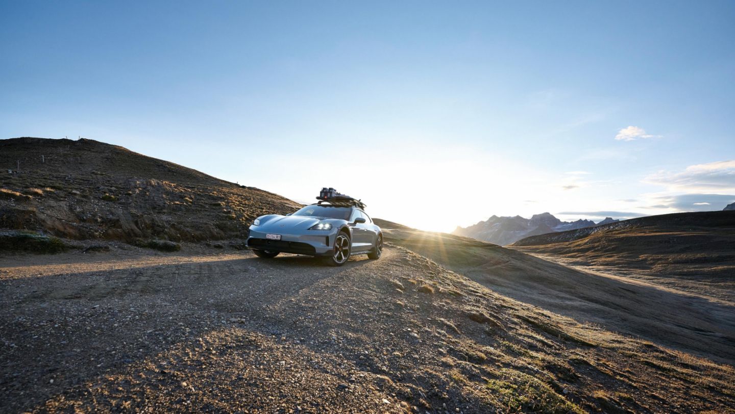 Taycan 4S Cross Turismo, Interieur, Wallis, Schweiz, 2025, Porsche AG